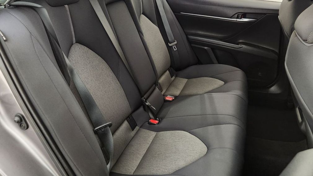 Toyota Camry Hybrid LE 2021 d&rsquo;occasion à vendre - 23