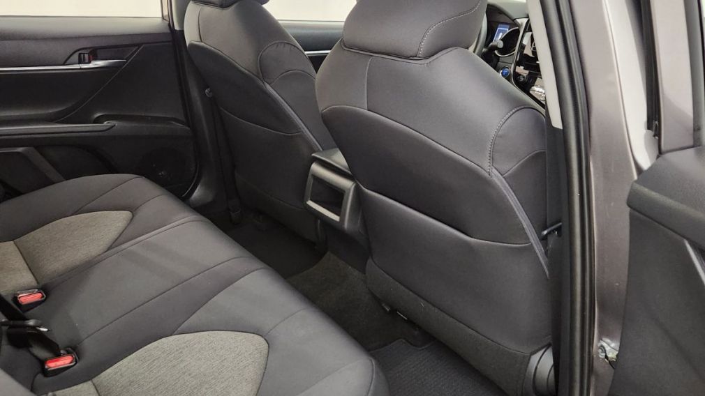 Toyota Camry Hybrid LE 2021 d&rsquo;occasion à vendre - 24