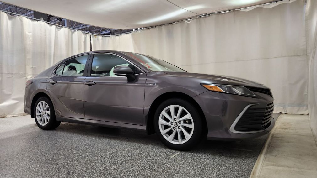 Toyota Camry Hybrid LE