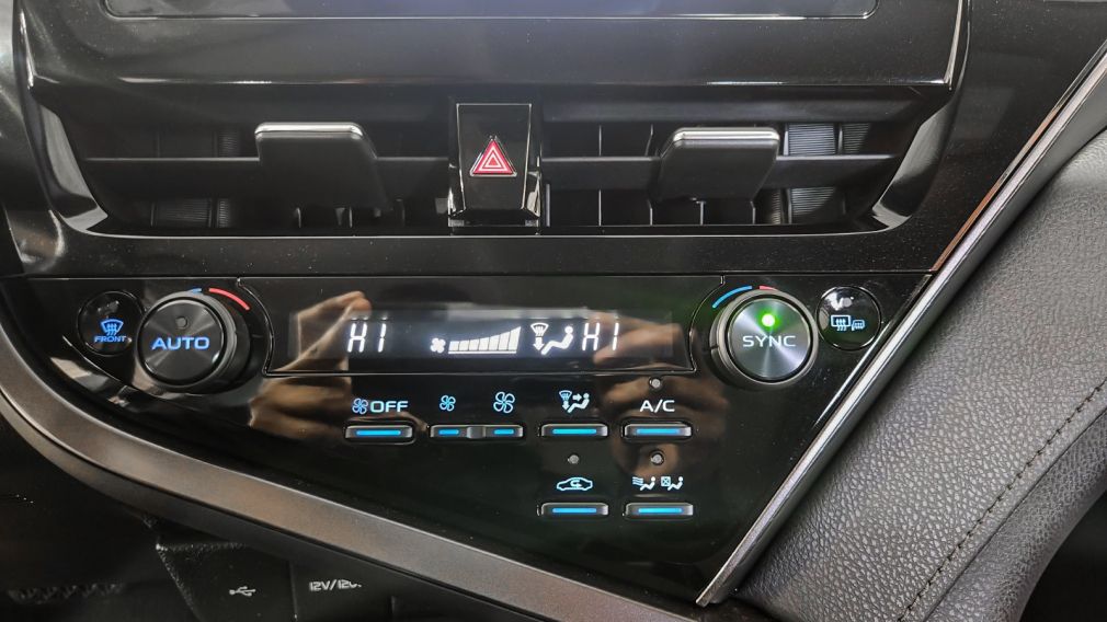 Toyota Camry Hybrid LE 2021 d&rsquo;occasion à vendre - 12