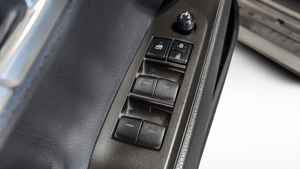 Toyota Camry Hybrid LE 2021 d&rsquo;occasion à vendre - 17