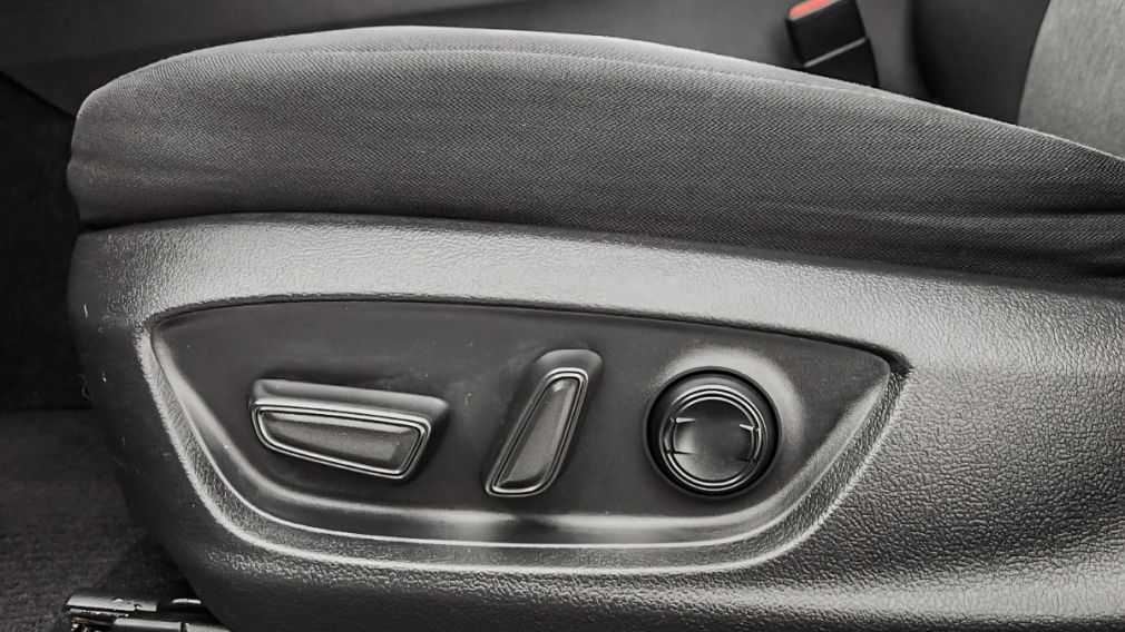 Toyota Camry Hybrid LE 2021 d&rsquo;occasion à vendre - 19