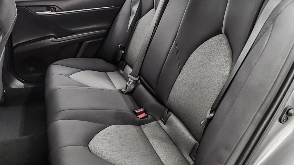 Toyota Camry Hybrid LE 2021 d&rsquo;occasion à vendre - 20