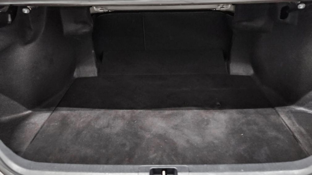 Toyota Camry Hybrid LE 2021 d&rsquo;occasion à vendre - 22