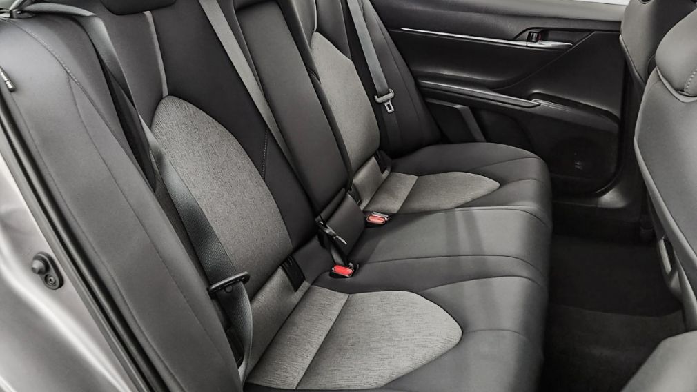 Toyota Camry Hybrid LE 2021 d&rsquo;occasion à vendre - 23