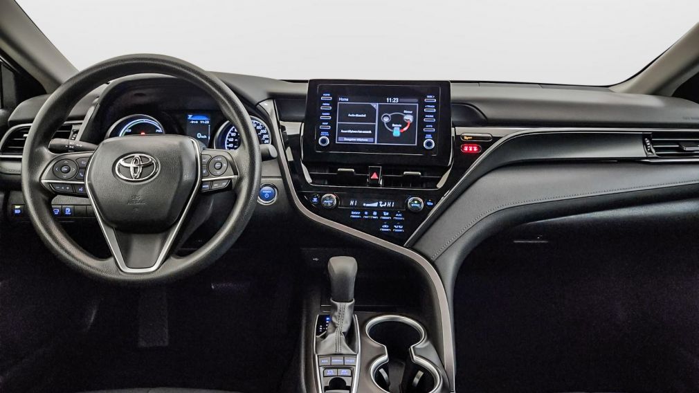 Toyota Camry Hybrid LE 2021 d&rsquo;occasion à vendre - 29