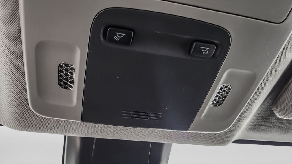 Toyota Camry Hybrid LE 2021 d&rsquo;occasion à vendre - 34