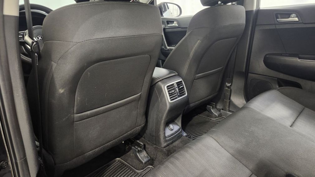 Kia Sportage LX 2022 d&rsquo;occasion à vendre - 32
