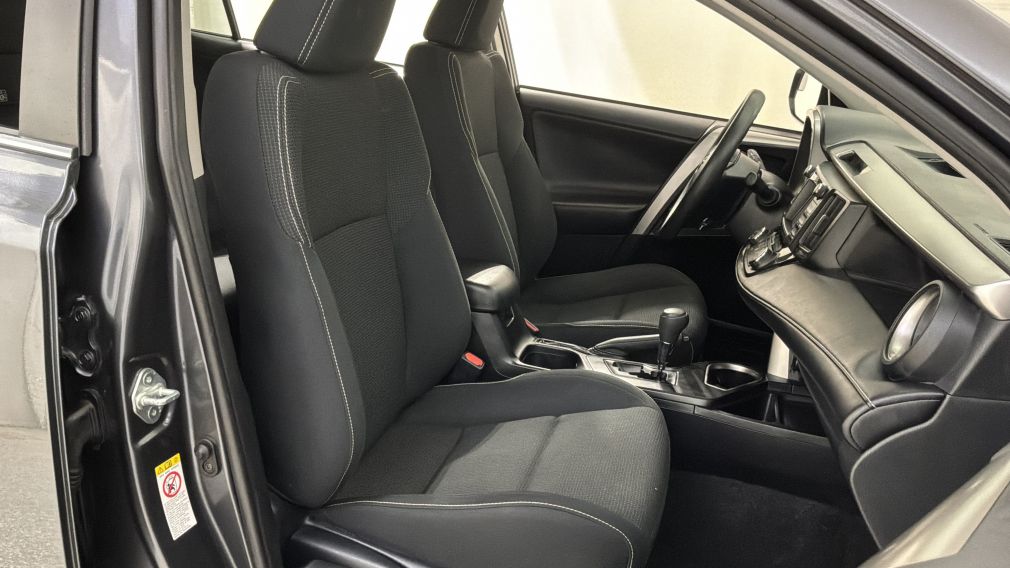 Toyota Rav 4 Hybrid LE+ 2018 d&rsquo;occasion à vendre - 26