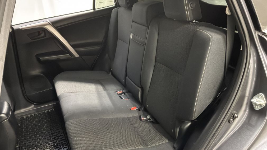 Toyota Rav 4 Hybrid LE+ 2018 d&rsquo;occasion à vendre - 23