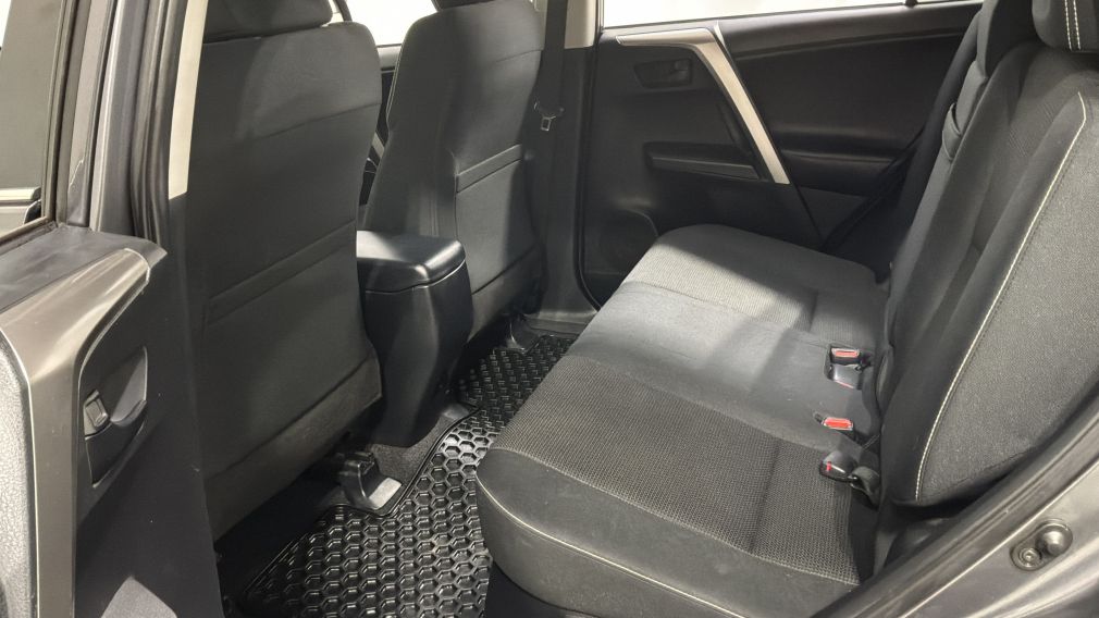 Toyota Rav 4 Hybrid LE+ 2018 d&rsquo;occasion à vendre - 24