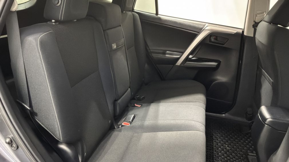 Toyota Rav 4 Hybrid LE+ 2018 d&rsquo;occasion à vendre - 25