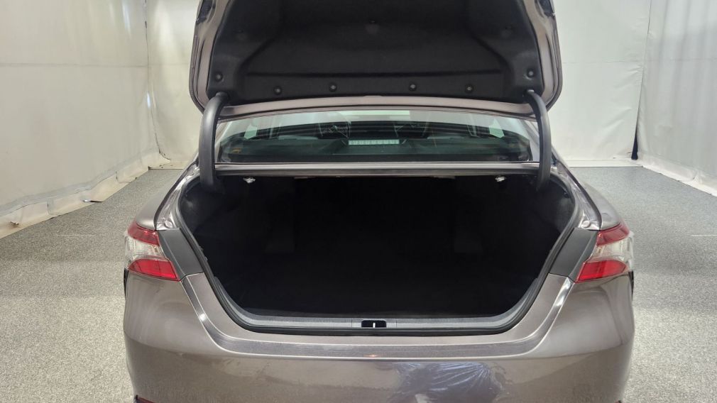 Toyota Camry SE 2024 d&rsquo;occasion à vendre - 17