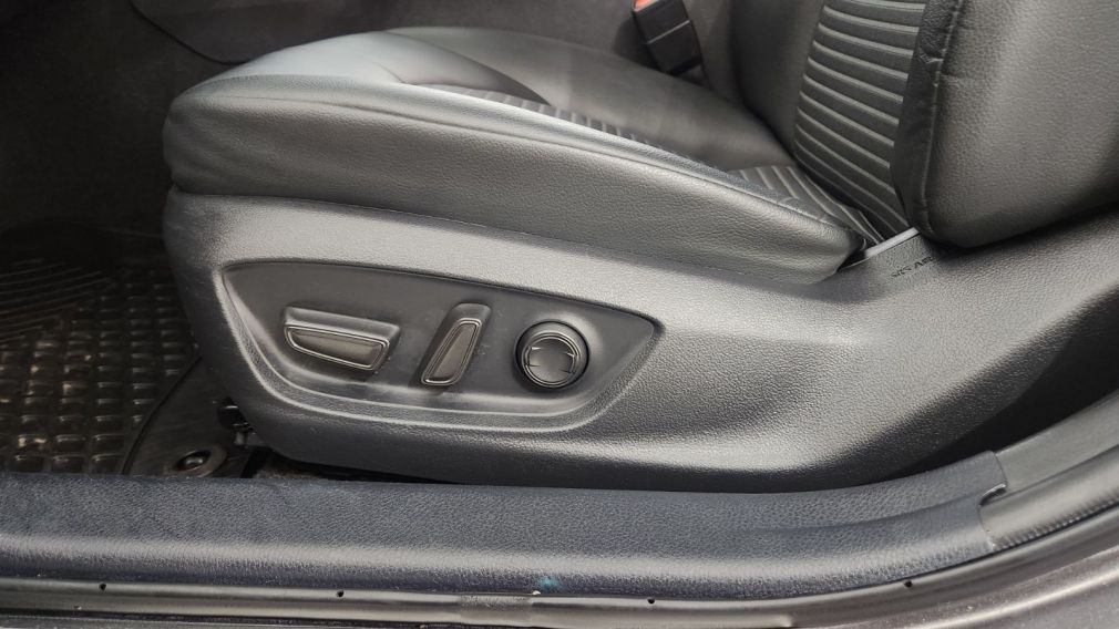Toyota Camry SE 2024 d&rsquo;occasion à vendre - 33
