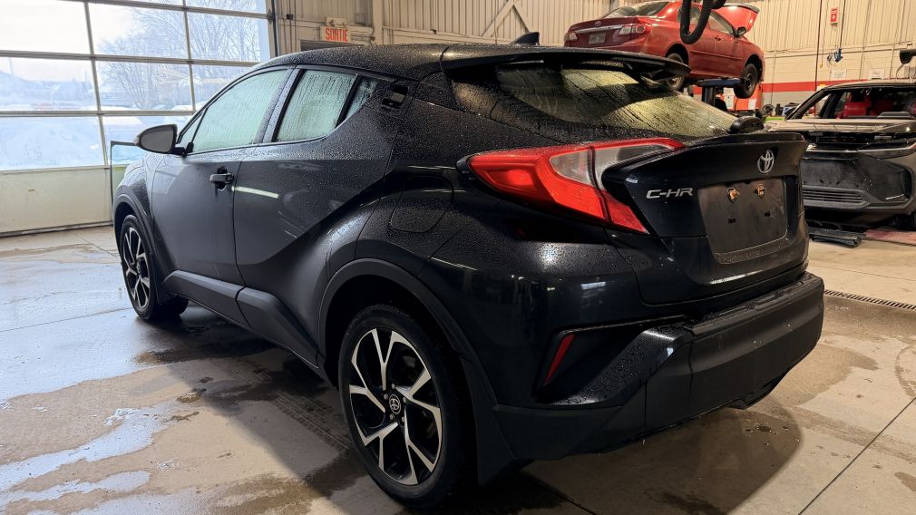 Toyota C-HR XLE Premium 2022 d&rsquo;occasion à vendre - 2