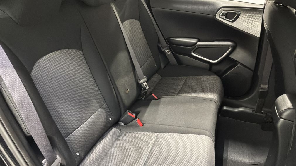 Kia Soul LX 2021 d&rsquo;occasion à vendre - 29
