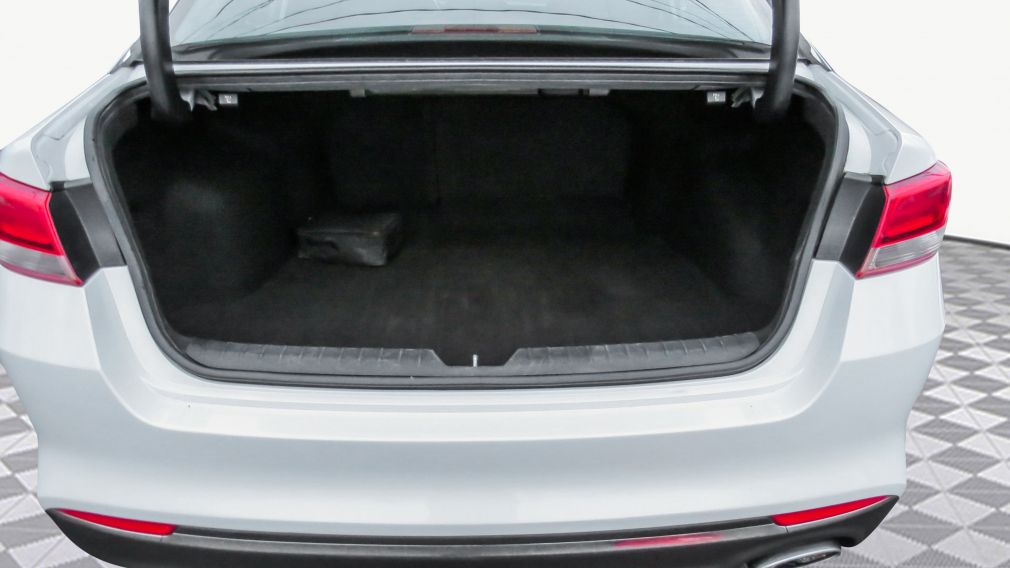 Kia Optima LX 2018 d’occasion à vendre - 24