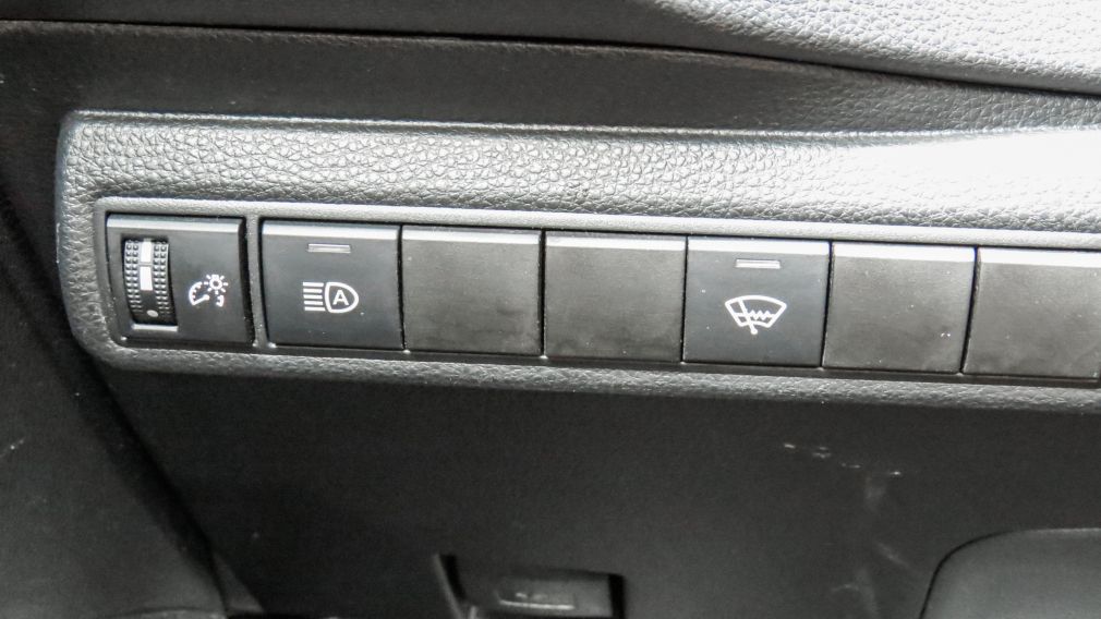 Toyota Corolla LE 2023 d&rsquo;occasion à vendre - 19