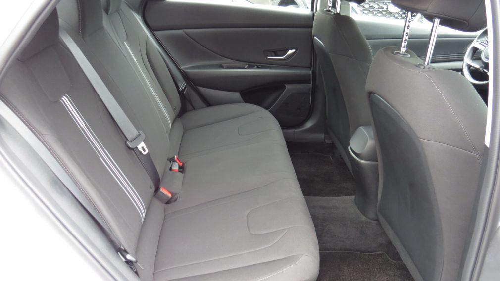 Hyundai Elantra Preferred 2023 d&rsquo;occasion à vendre - 21