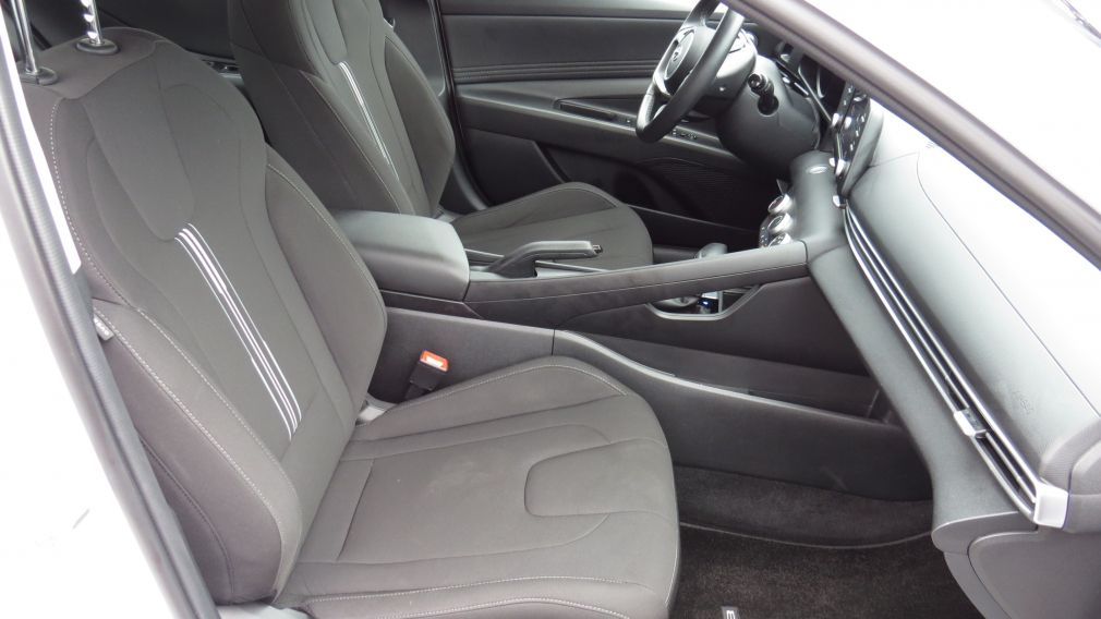 Hyundai Elantra Preferred 2023 d&rsquo;occasion à vendre - 22