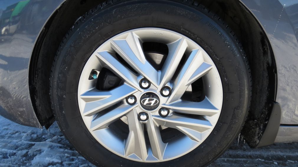 Hyundai Elantra Preferred 2019 d&rsquo;occasion à vendre - 25