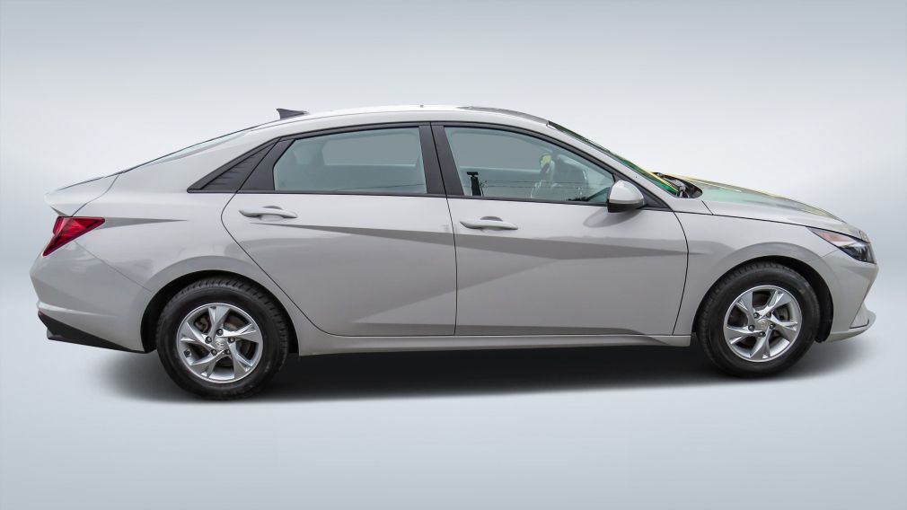 Hyundai Elantra Essential 2021 d&rsquo;occasion à vendre - 8