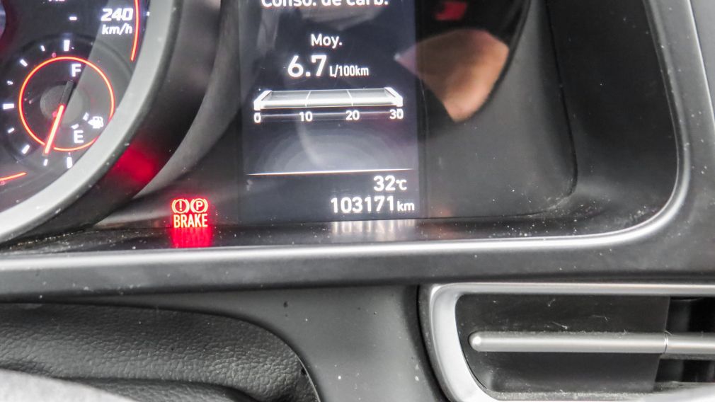 Hyundai Elantra Essential 2021 d&rsquo;occasion à vendre - 12