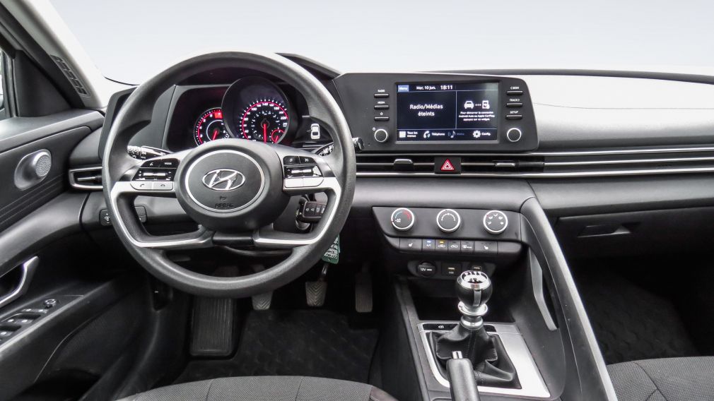 Hyundai Elantra Essential 2021 d&rsquo;occasion à vendre - 18