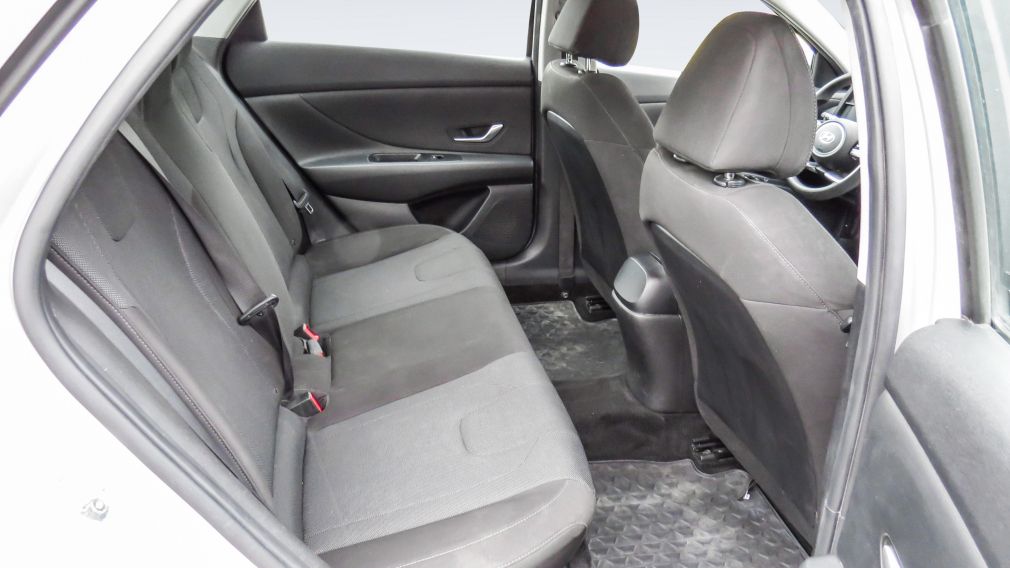 Hyundai Elantra Essential 2021 d&rsquo;occasion à vendre - 20