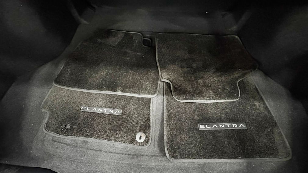 Hyundai Elantra Preferred 2023 d&rsquo;occasion à vendre - 12