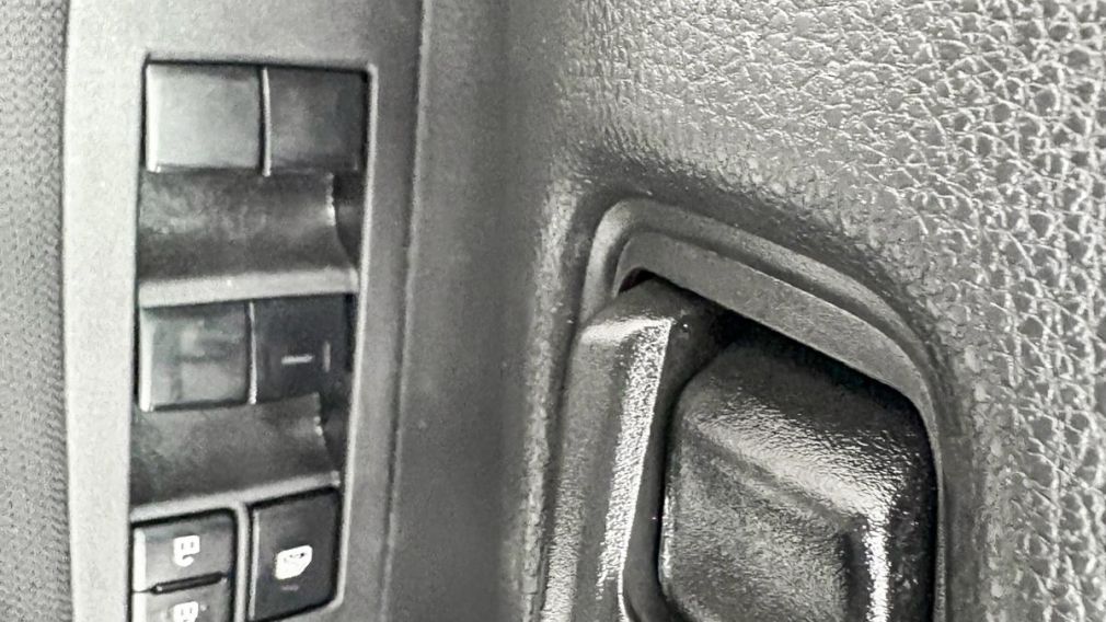 Toyota Corolla LE 2023 d&rsquo;occasion à vendre - 15