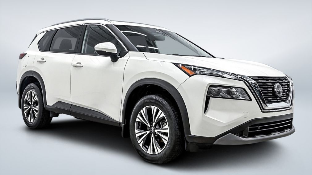 Nissan Rogue SV Moonroof