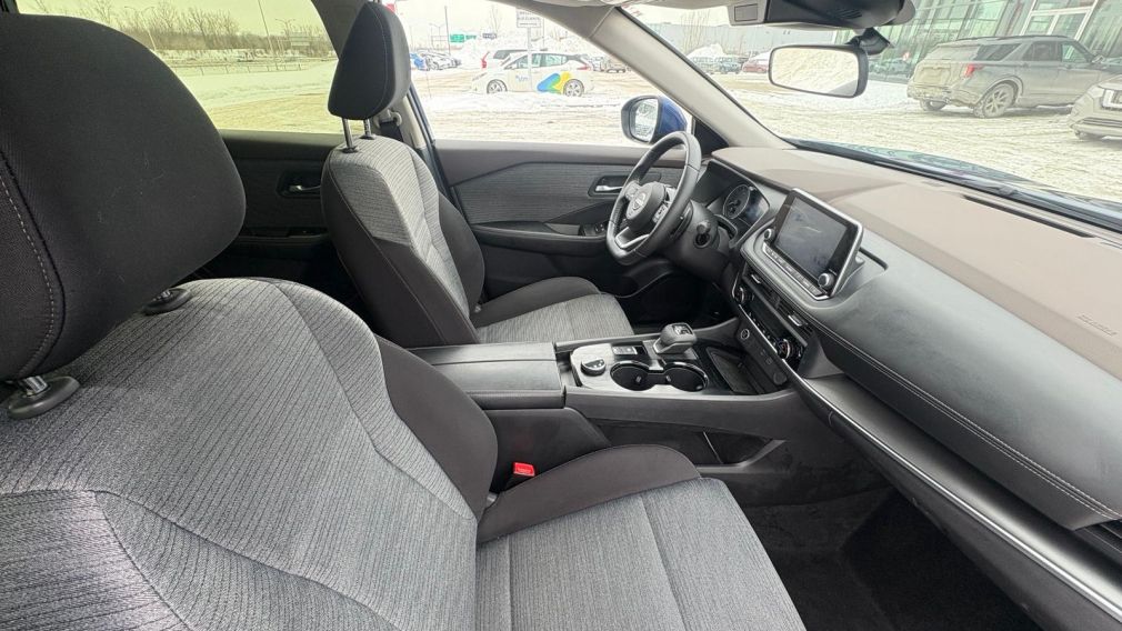 Nissan Rogue SV Moonroof 2023 d&rsquo;occasion à vendre - 9