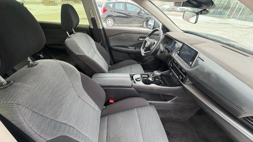 Nissan Rogue SV Moonroof 2023 d&rsquo;occasion à vendre - 9