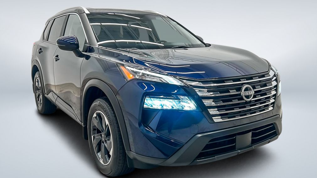 Nissan Rogue SV Moonroof