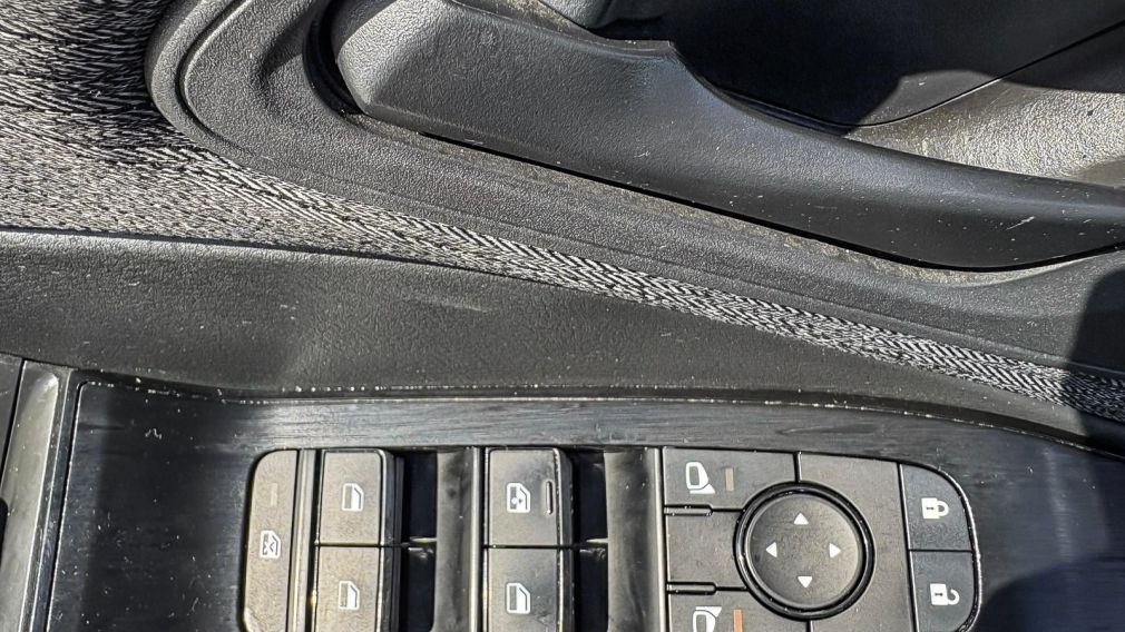 Nissan Rogue S 2021 d&rsquo;occasion à vendre - 16