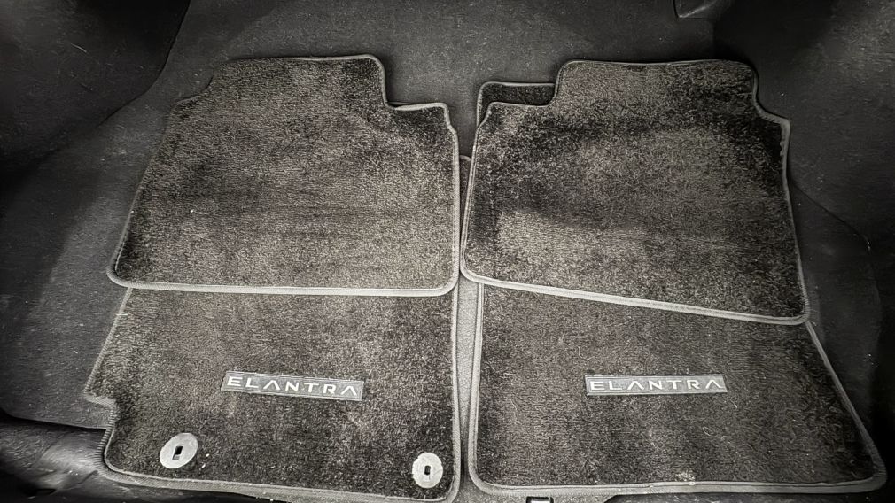 Hyundai Elantra Preferred 2025 d&rsquo;occasion à vendre - 12