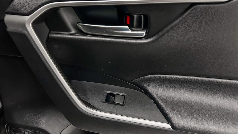 Toyota Rav 4 Hybrid XLE 2021 d&rsquo;occasion à vendre - 11