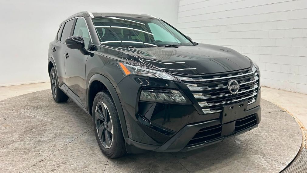 Nissan Rogue SV Moonroof