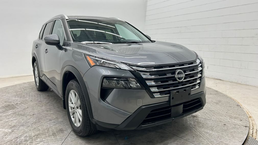 Nissan Rogue SV Moonroof