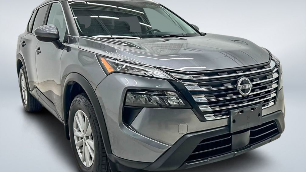 Nissan Rogue SV Moonroof