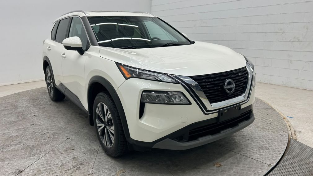 Nissan Rogue SV Moonroof