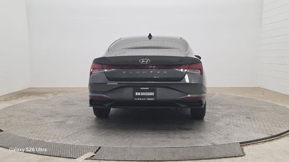 Hyundai Elantra Preferred 2023 d&rsquo;occasion à vendre - 6
