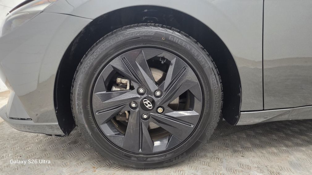 Hyundai Elantra Preferred 2023 d&rsquo;occasion à vendre - 16