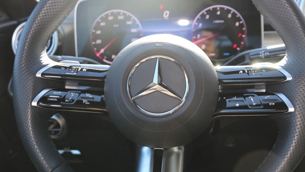 Mercedes Benz C-Class C 300 2025 d’occasion à vendre - 12