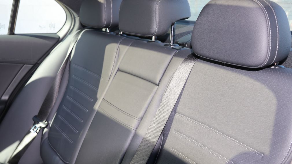 Mercedes Benz C-Class C 300 2025 d’occasion à vendre - 16