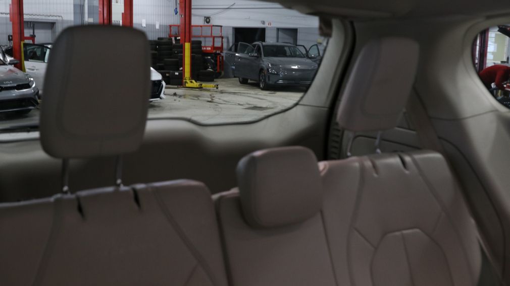 Chrysler Pacifica Touring-L 2020 d&rsquo;occasion à vendre - 28