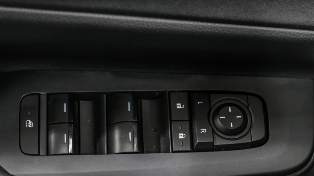 Toyota Prius SE 2026 d&rsquo;occasion à vendre - 12