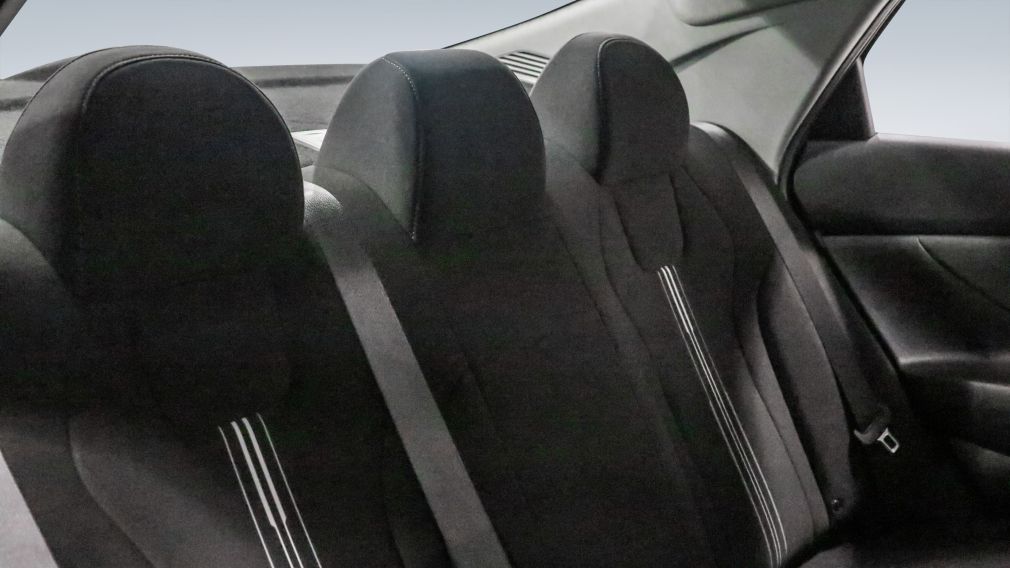 Hyundai Elantra Preferred 2024 à vendre à Donnacona - 24