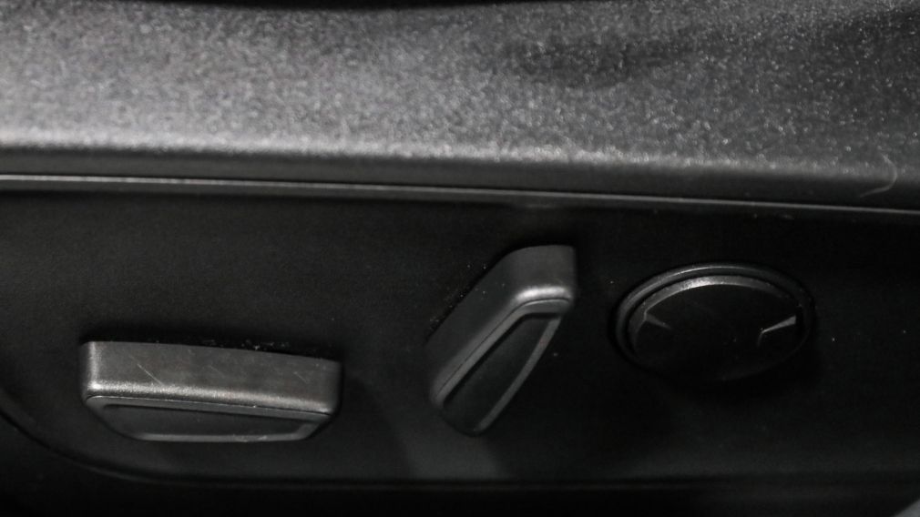 Ford Escape SEL Plug-In Hybrid 2022 d&rsquo;occasion à vendre - 12